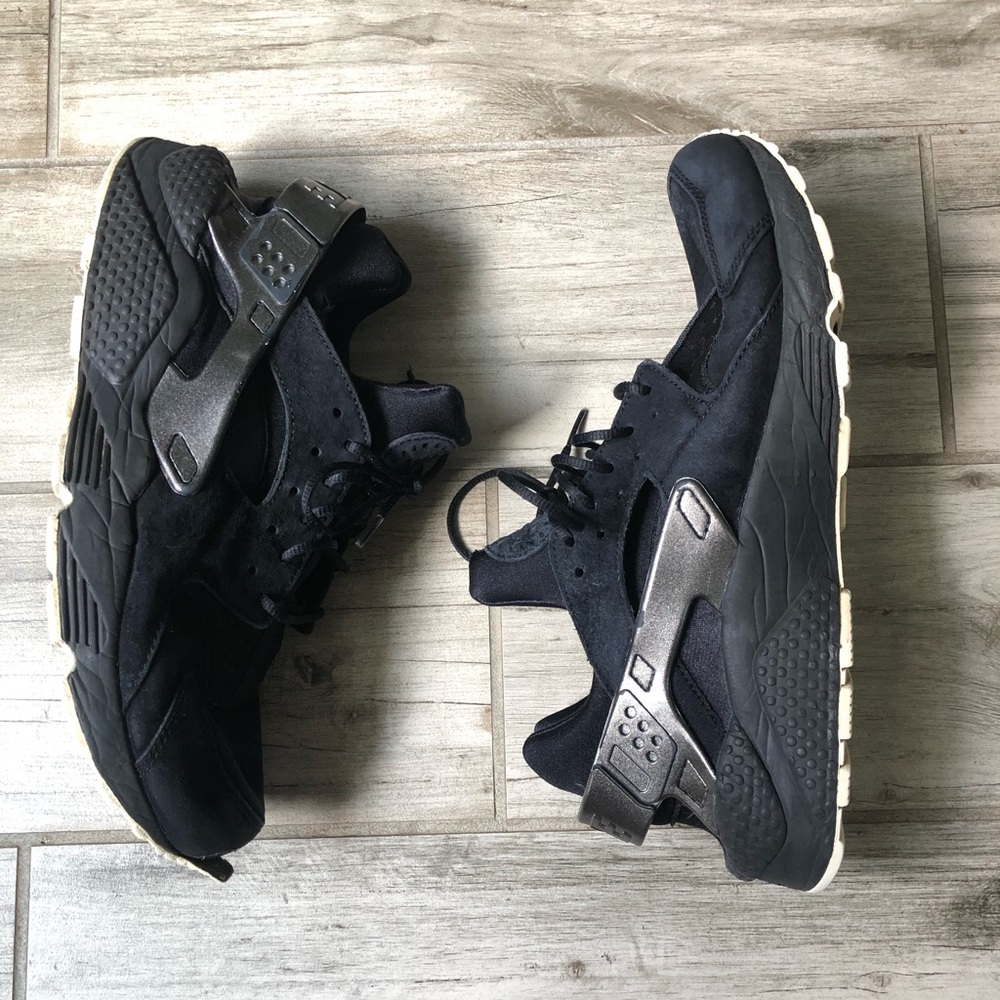 Men’s Nike huaraches